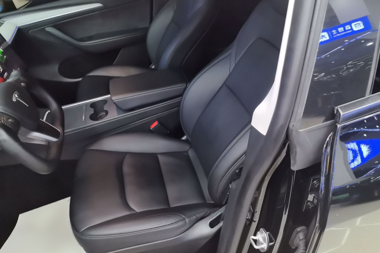 Tesla Model Y 2023 #15 Tesla Model Y 2023 car image #15