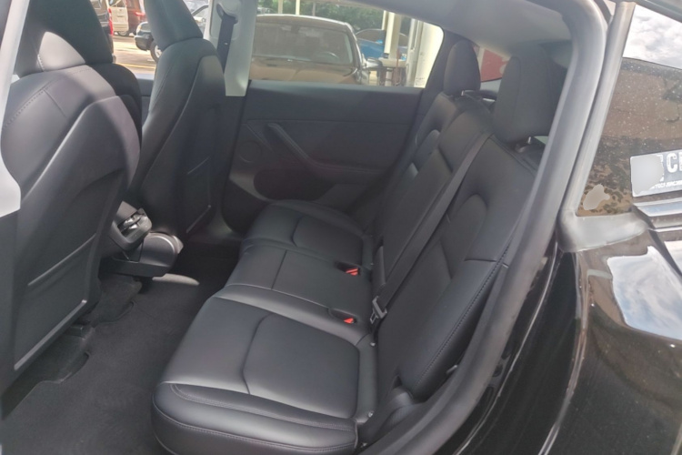 Tesla Model Y 2024 #17 Tesla Model Y 2024 car image #17