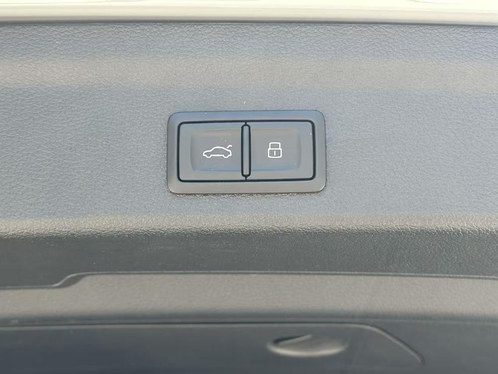 Audi Q3 2023 изображение автомобиля #15
