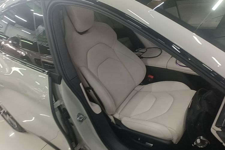 MI SU7 2025 car image #23