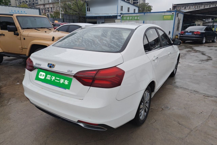 GEELY Emgrand 2019 car image #7