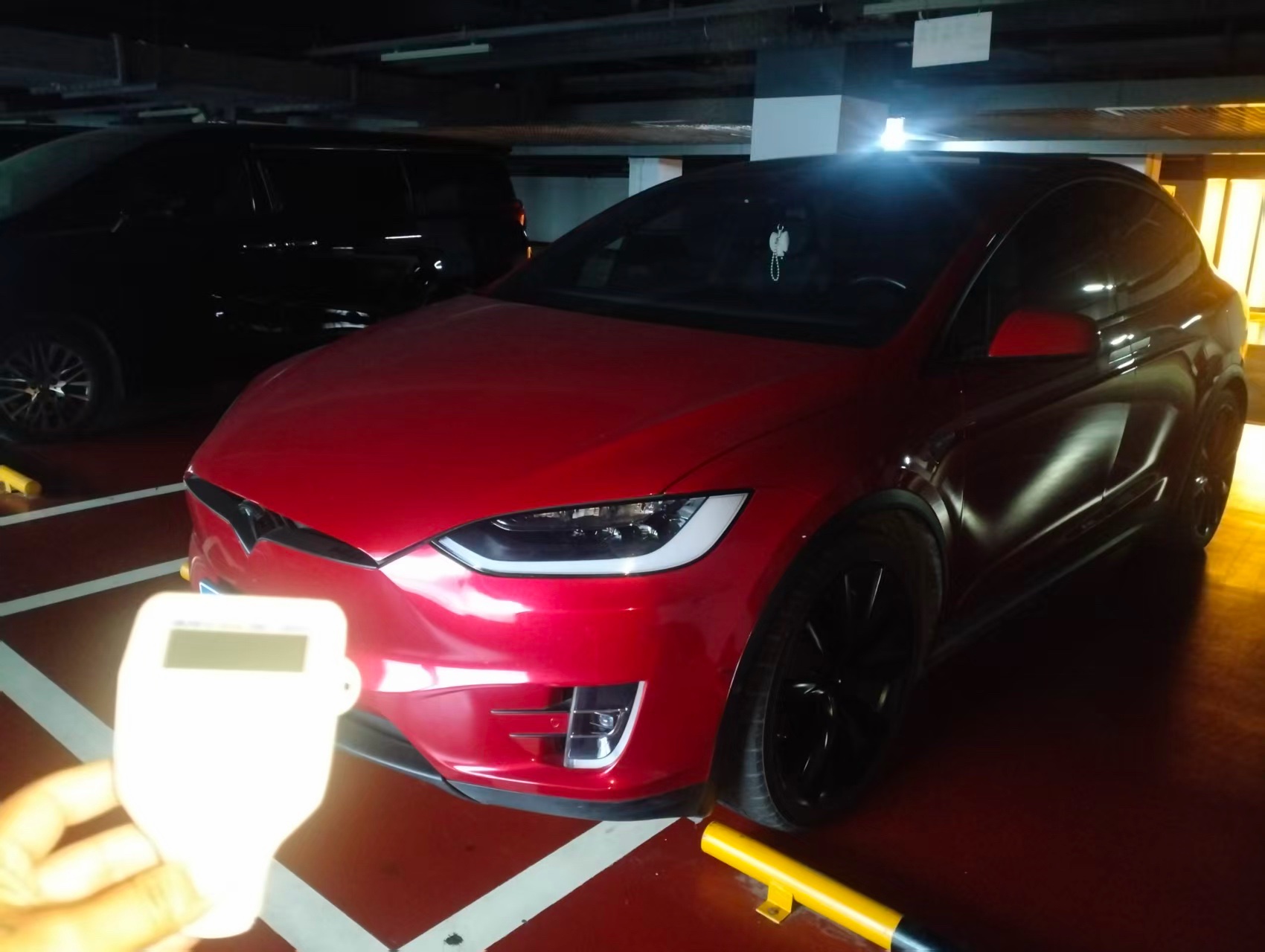 Tesla Model X 2017 Tesla Model X 2017 car image
