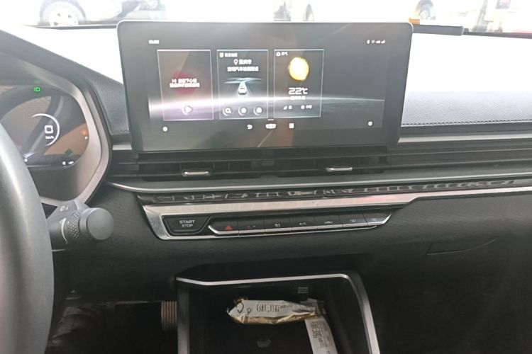 GEELY Emgrand 2022 car image #13