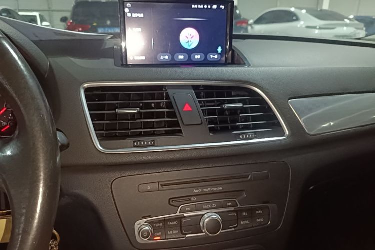 Audi Q3 2016 #13 Audi Q3 2016 car image #13