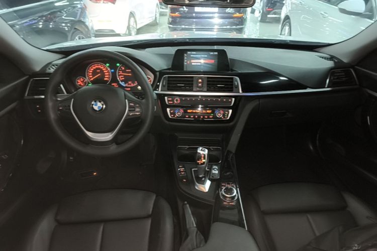 BMW 3 Series GT 2019 #10 BMW 3 Series GT 2019 car image #10