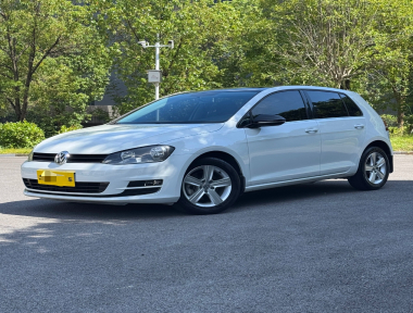 Volkswagen Golf 2018 car image 