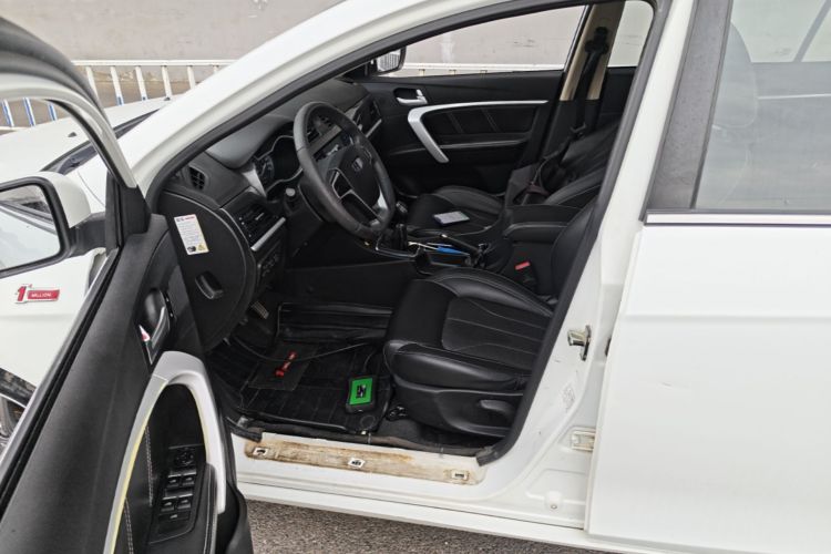 GEELY Emgrand 2016 #15 GEELY Emgrand 2016 car image #15
