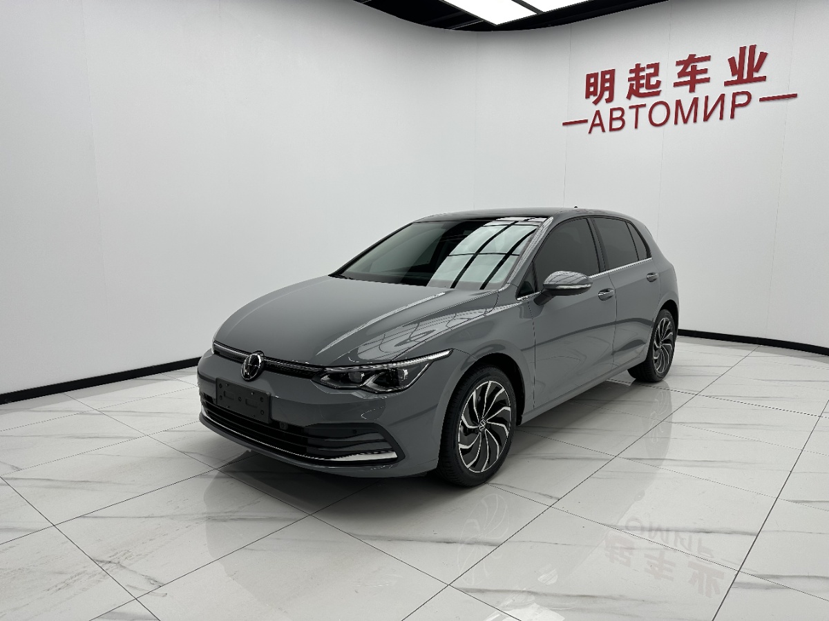 Volkswagen Golf 2024 car image #4