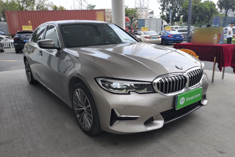 BMW 3 Series 2019 #4 BMW 3 Series 2019 car image #4