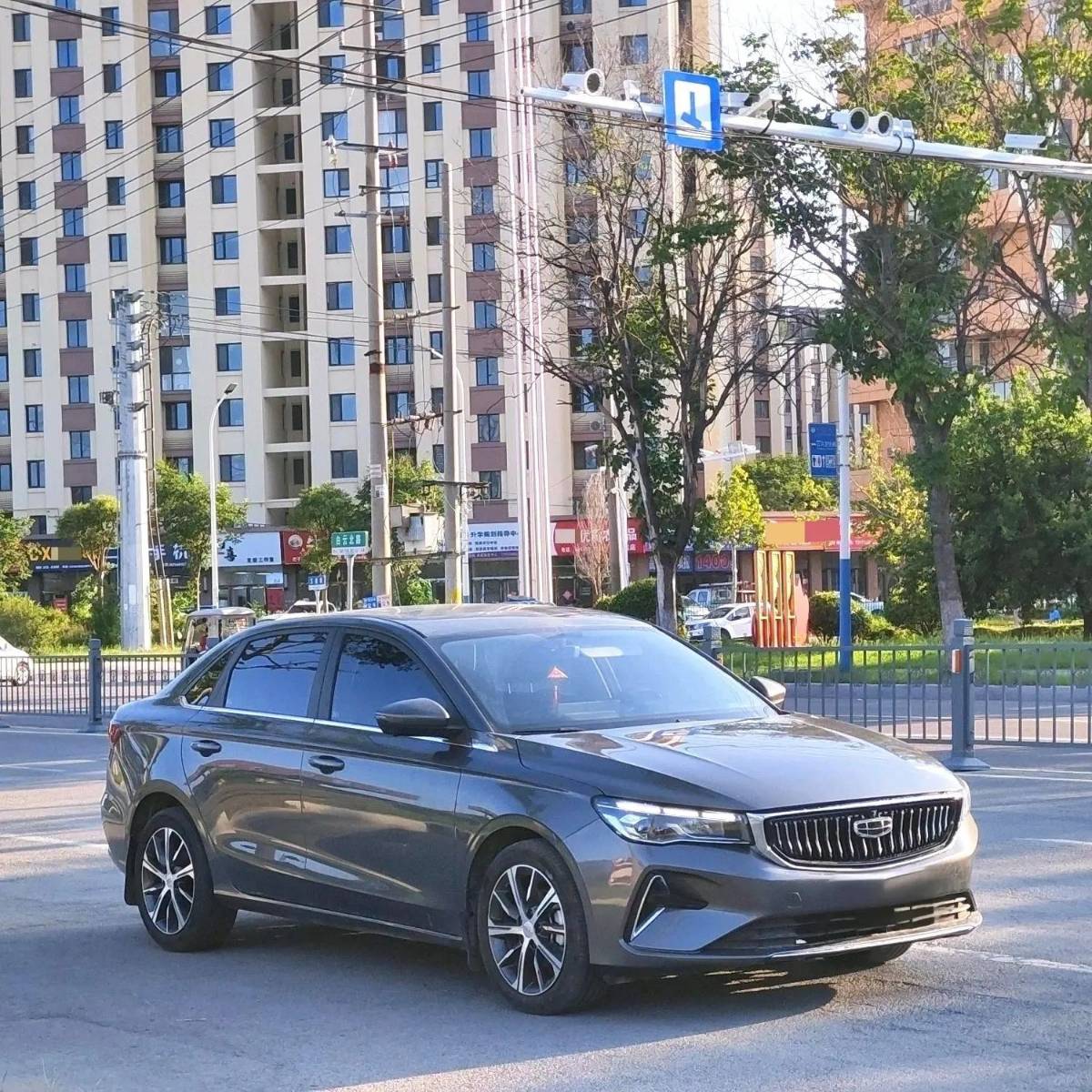 GEELY Emgrand 2023 immagine di auto #3
