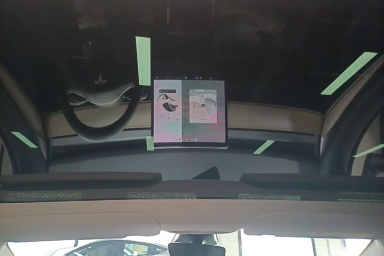 Tesla Model 3 2021 car image #18