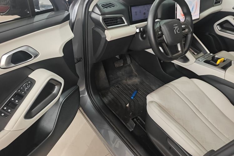 BYD YuanUP 2025 car image #16