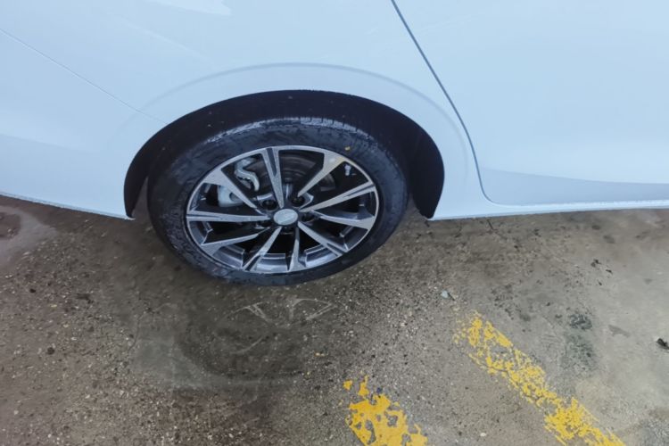 GEELY Emgrand 2025 car image #10