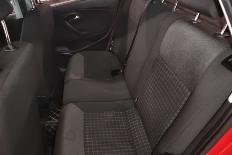 Volkswagen Polo 2017 car image #13