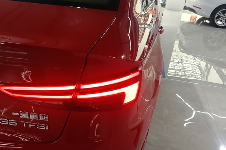 Audi A3 2018 car image #8
