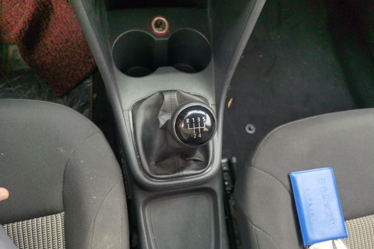Volkswagen Polo 2016 #18 Volkswagen Polo 2016 car image #18