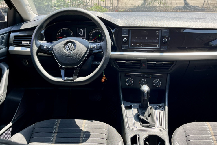 Volkswagen Lavida 2020 car image #11