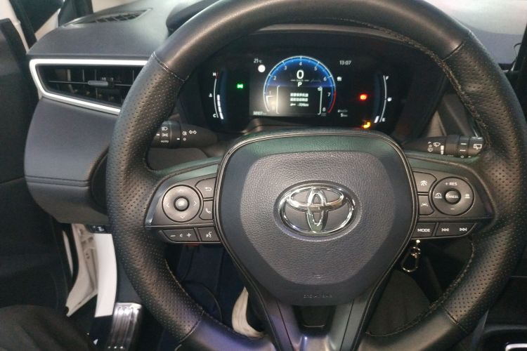 Toyota Corolla Cross 2024 car image #11