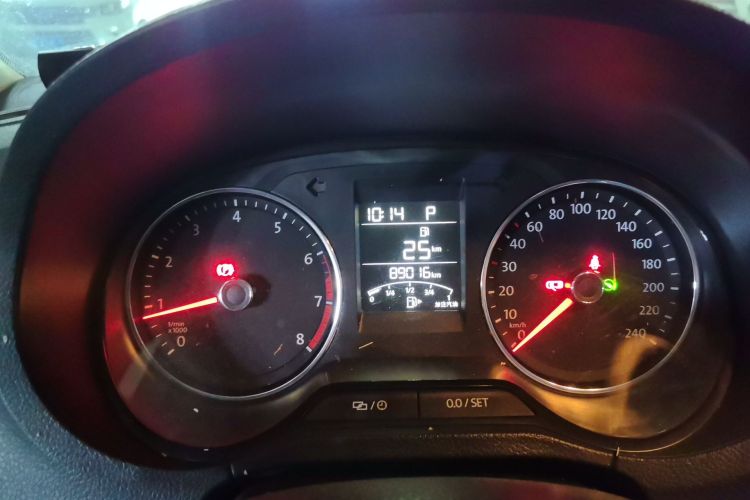 Volkswagen Polo 2016 #12 Volkswagen Polo 2016 car image #12