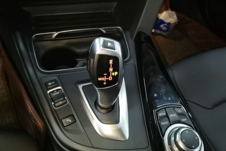 BMW 3 Series 2017 #14 BMW 3 Series 2017 car image #14