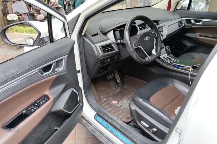 GEELY Emgrand GS 2017 car image #18