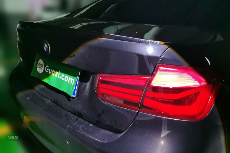 BMW 3 Series 2018 car image #6