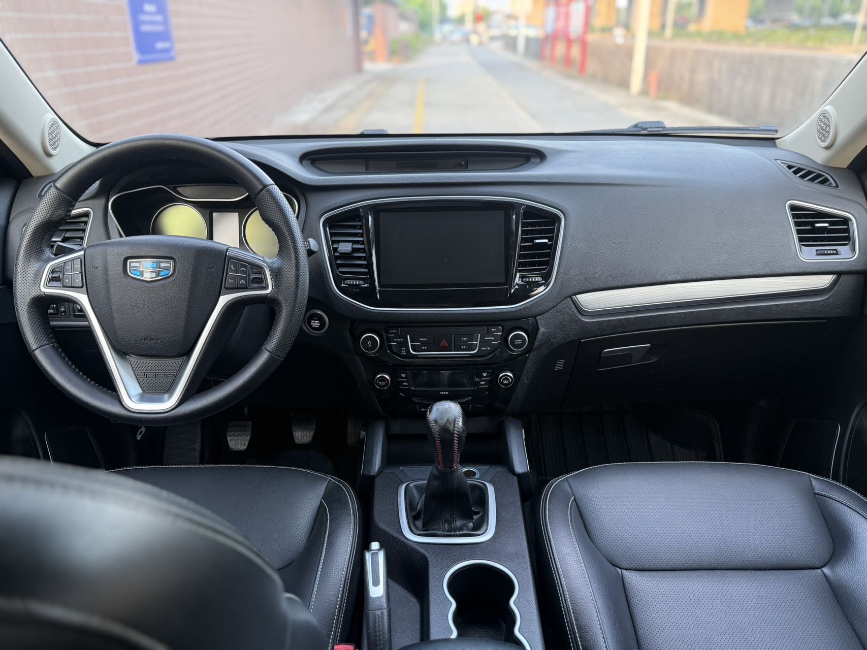GEELY Vision X6 2017 #3 GEELY Vision X6 2017 car image #3
