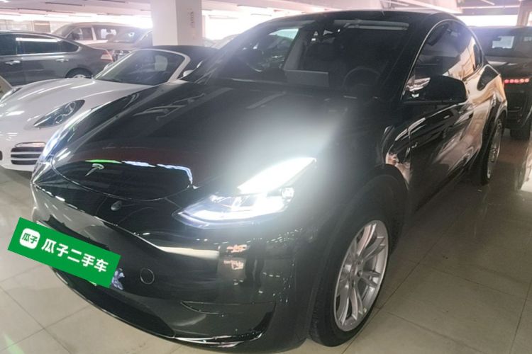 Tesla Model Y 2023 #2 Tesla Model Y 2023 car image #2