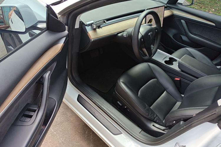 Tesla Model 3 2021 #16 Tesla Model 3 2021 car image #16