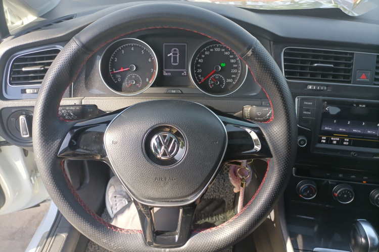 Volkswagen Golf 2017 #11 Volkswagen Golf 2017 car image #11