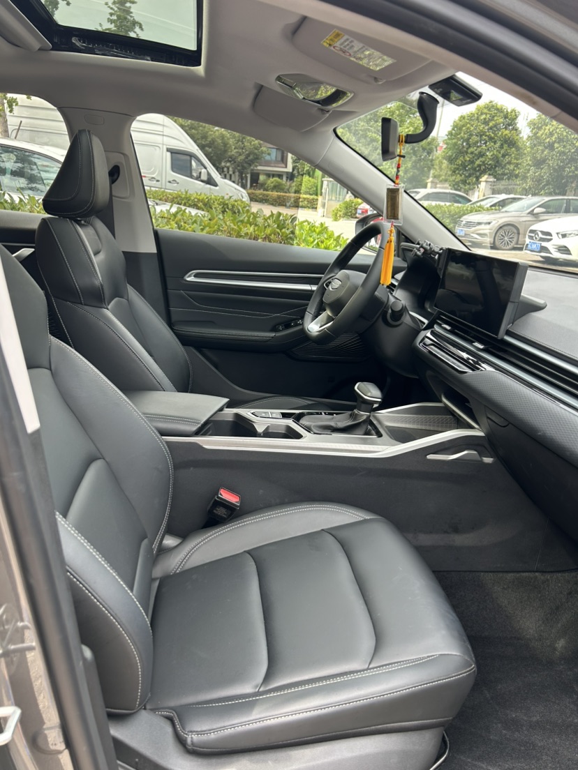 GEELY Emgrand 2024 #9 GEELY Emgrand 2024 car image #9