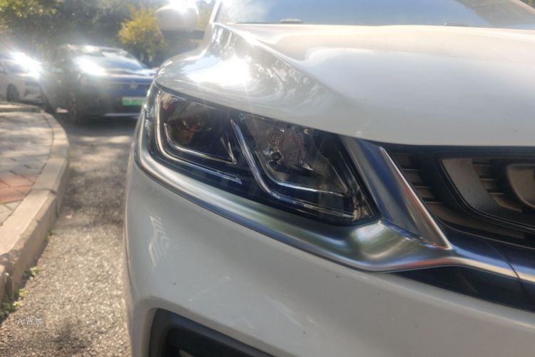 GEELY Coolray 2021 imagen de coche #8