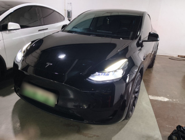 Tesla Model Y 2022 Tesla Model Y 2022 car image