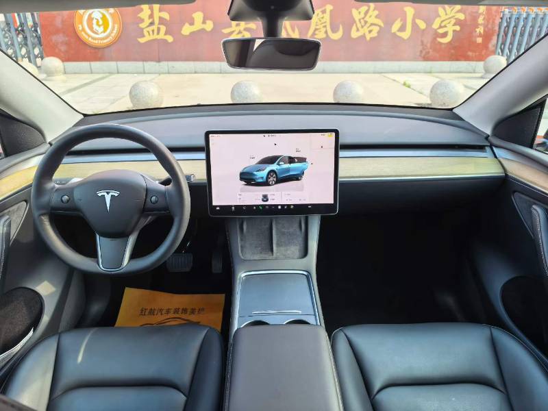 Tesla Model Y 2023 #8 Tesla Model Y 2023 صورة سيارة #8