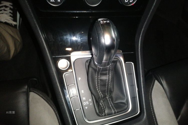Volkswagen Golf 2019 #11 Volkswagen Golf 2019 car image #11