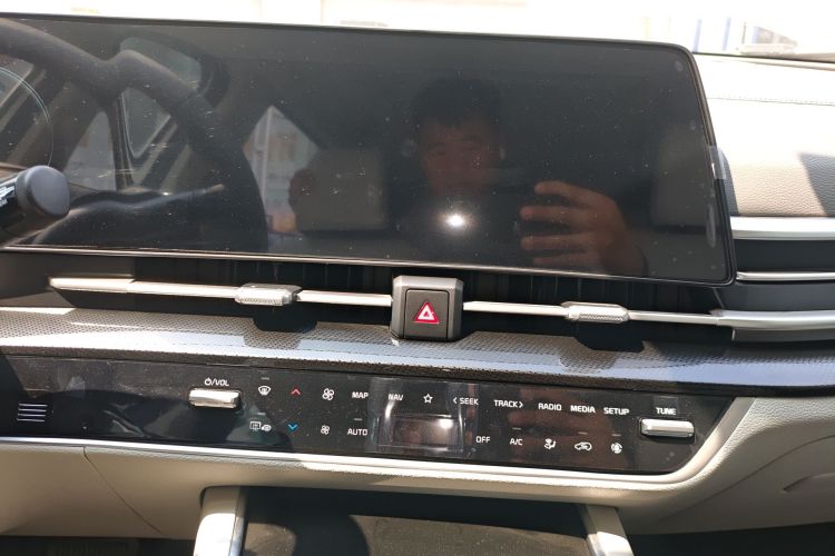 起亚 狮铂拓界 2025 汽车图片 #13