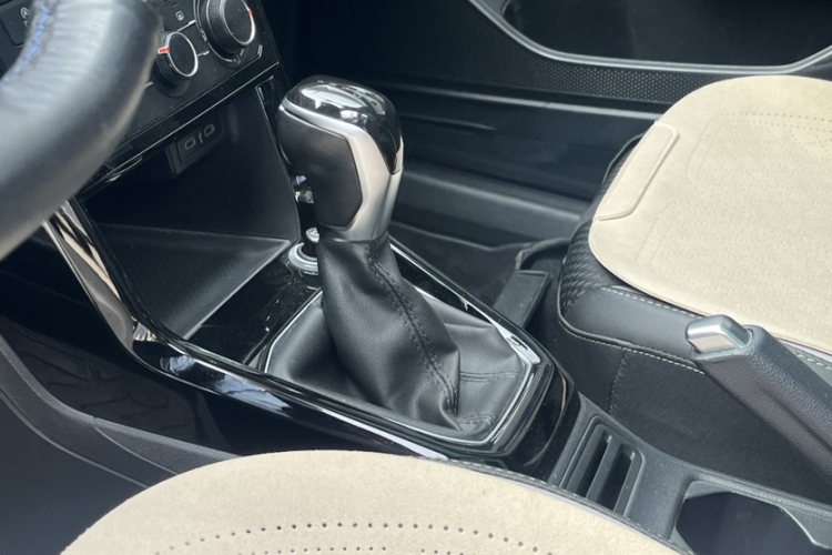 Volkswagen Tacqua 2021 #11 Volkswagen Tacqua 2021 صورة سيارة #11