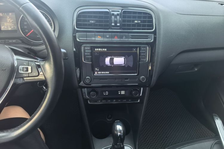 Volkswagen Polo 2015 #15 Volkswagen Polo 2015 car image #15