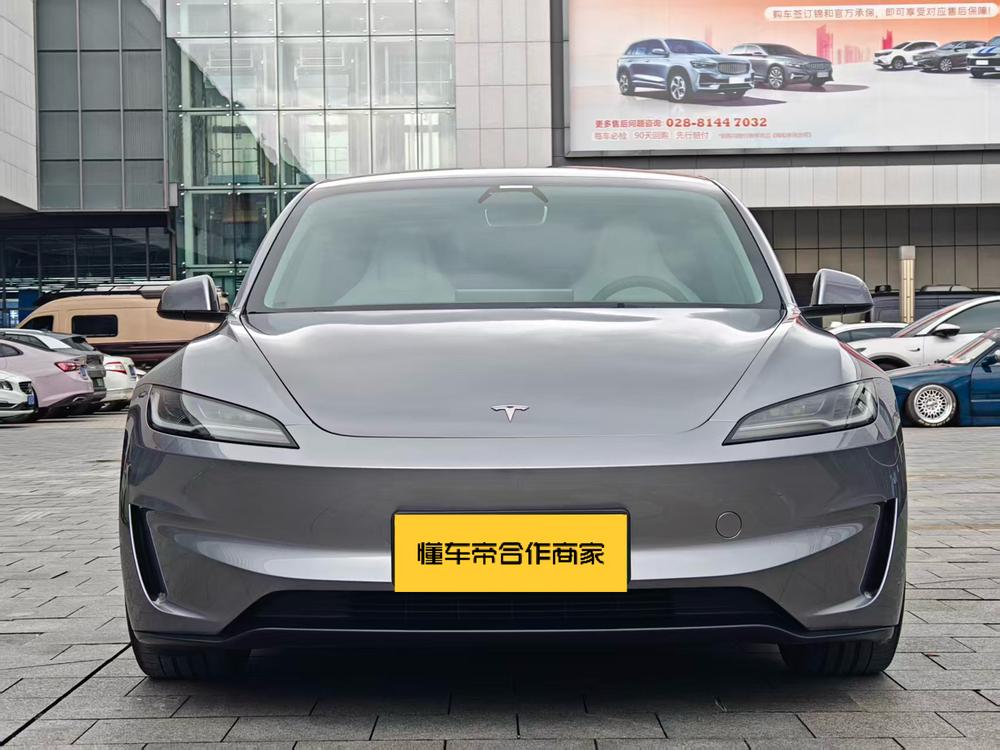 Tesla Model 3 2024 car image #2
