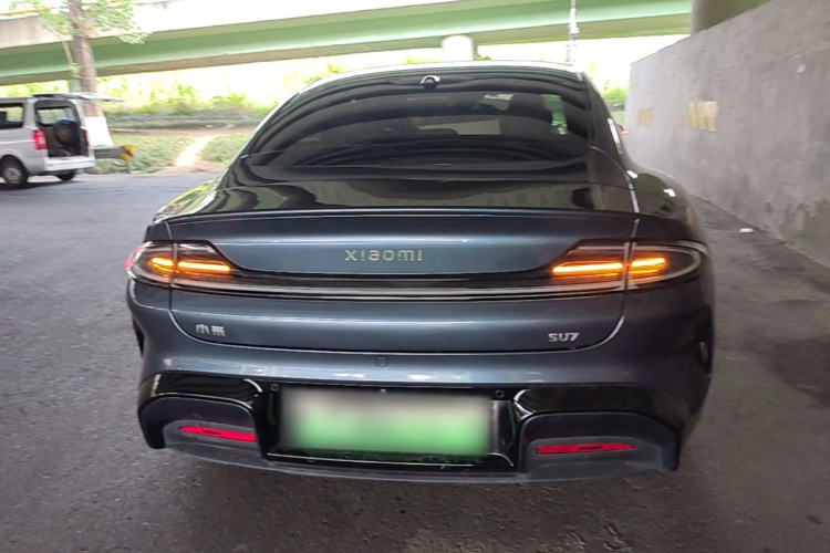 MI SU7 2025 car image #4