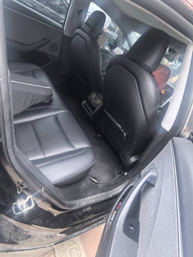 Tesla Model 3 2024 car image #4