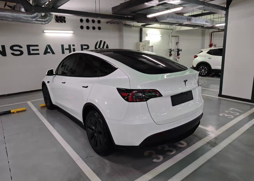 Tesla Model Y 2024 #4 Tesla Model Y 2024 immagine di auto #4