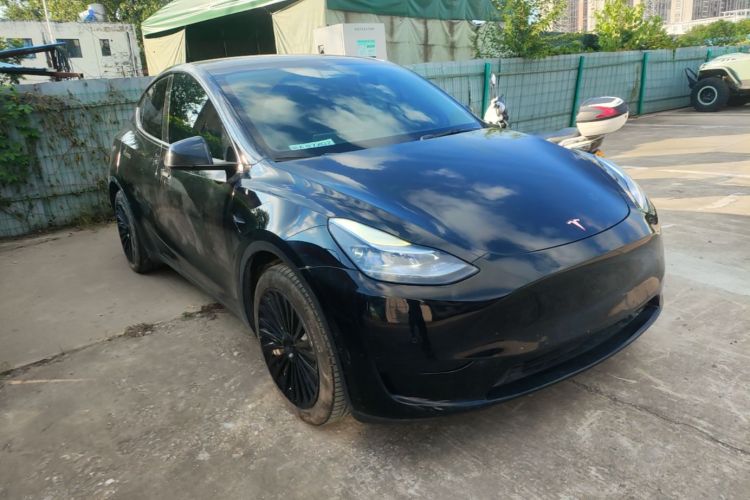 Tesla Model Y 2022 car image #6