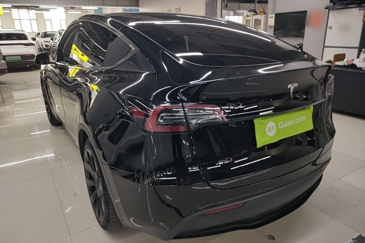 Tesla Model Y 2022 #5 Tesla Model Y 2022 car image #5