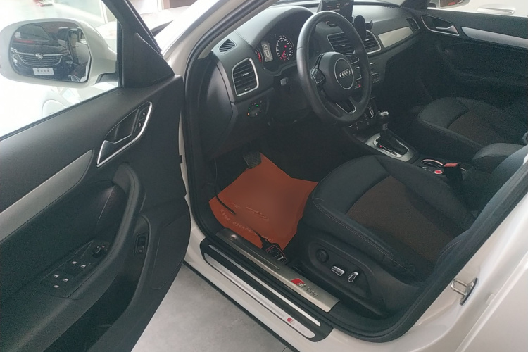 Audi Q3 2019 #16 Audi Q3 2019 car image #16