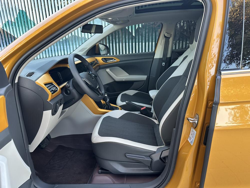 Volkswagen T-Cross 2023 #15 Volkswagen T-Cross 2023 car image #15