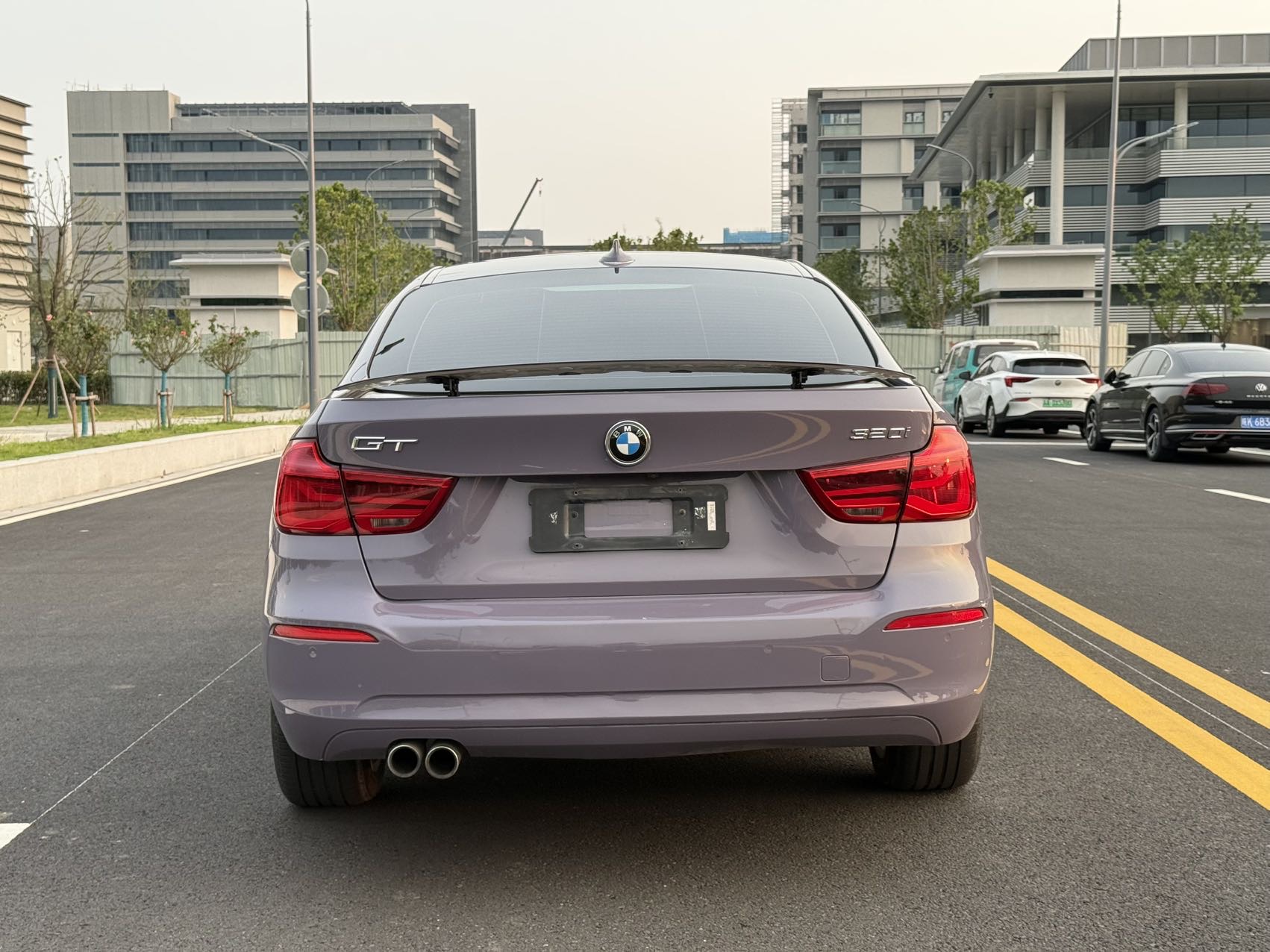 BMW 3 Series GT 2017 #8 BMW 3 Series GT 2017 car image #8