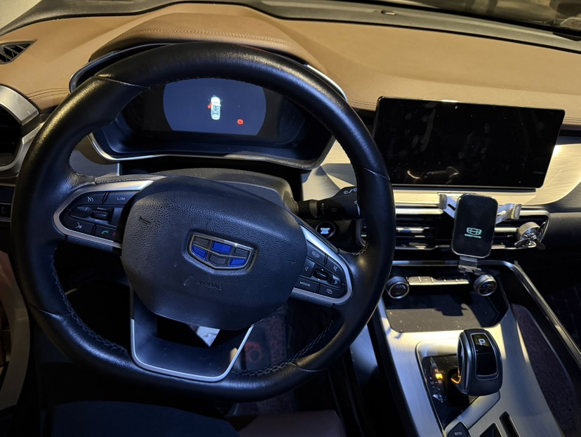 GEELY Coolray 2019 #2 GEELY Coolray 2019 изображение автомобиля #2