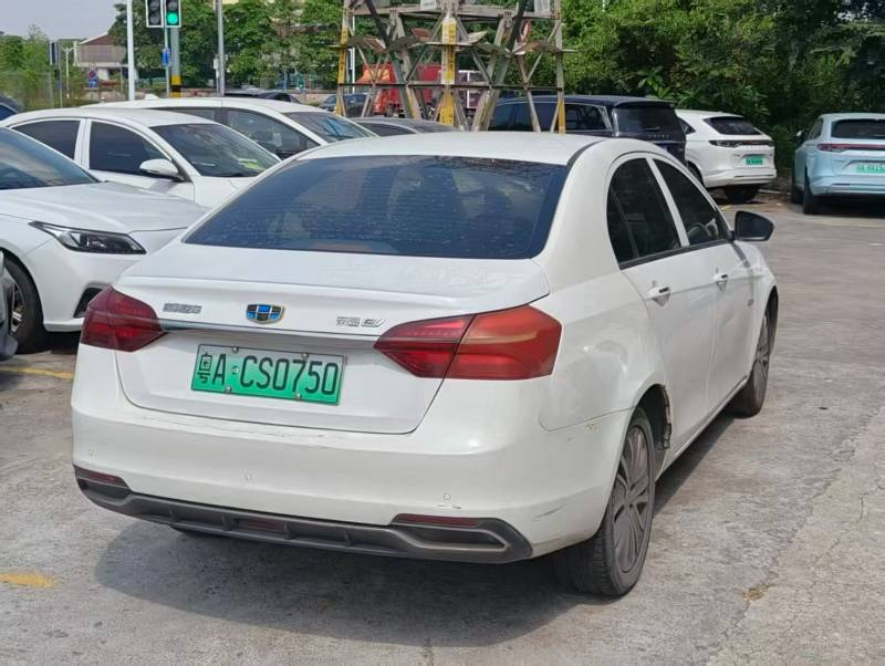 GEELY Emgrand New Energy 2019 imagen de coche #6