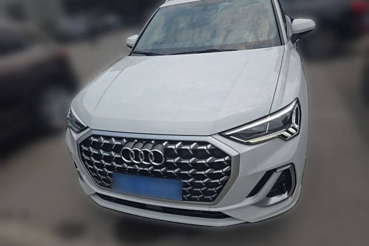 Audi Q3 2025 #3 Audi Q3 2025 car image #3